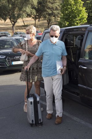 Jose Ortega Cano ha llegado al hospital acompañado por su mujer