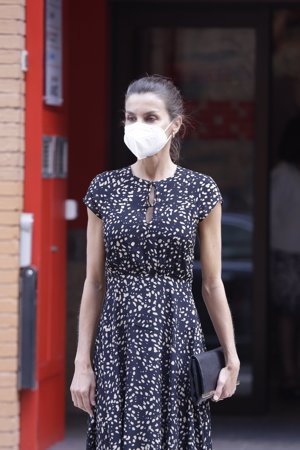 La monarca ha recuperado su vestido animal print de Massimo Dutti