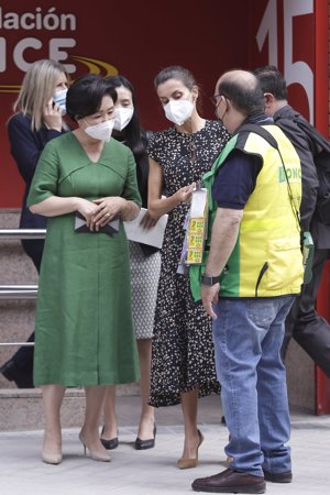 La Reina y la primera dama surcoreana han comprado un cupón de la ONCE