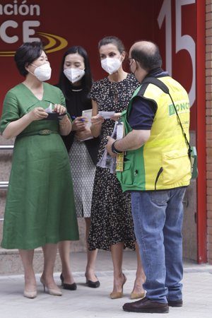 Doña Letizia y su homónima coreana han visitado la Fundación ONCE