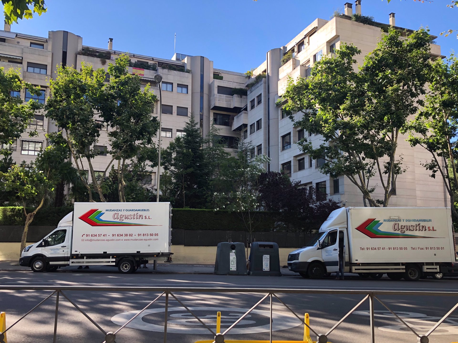Dos camiones para transportar las pertenencias de Mila Ximénez