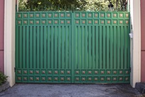 Puerta de la casa de José Luis Moreno en Boadilla del Monte
