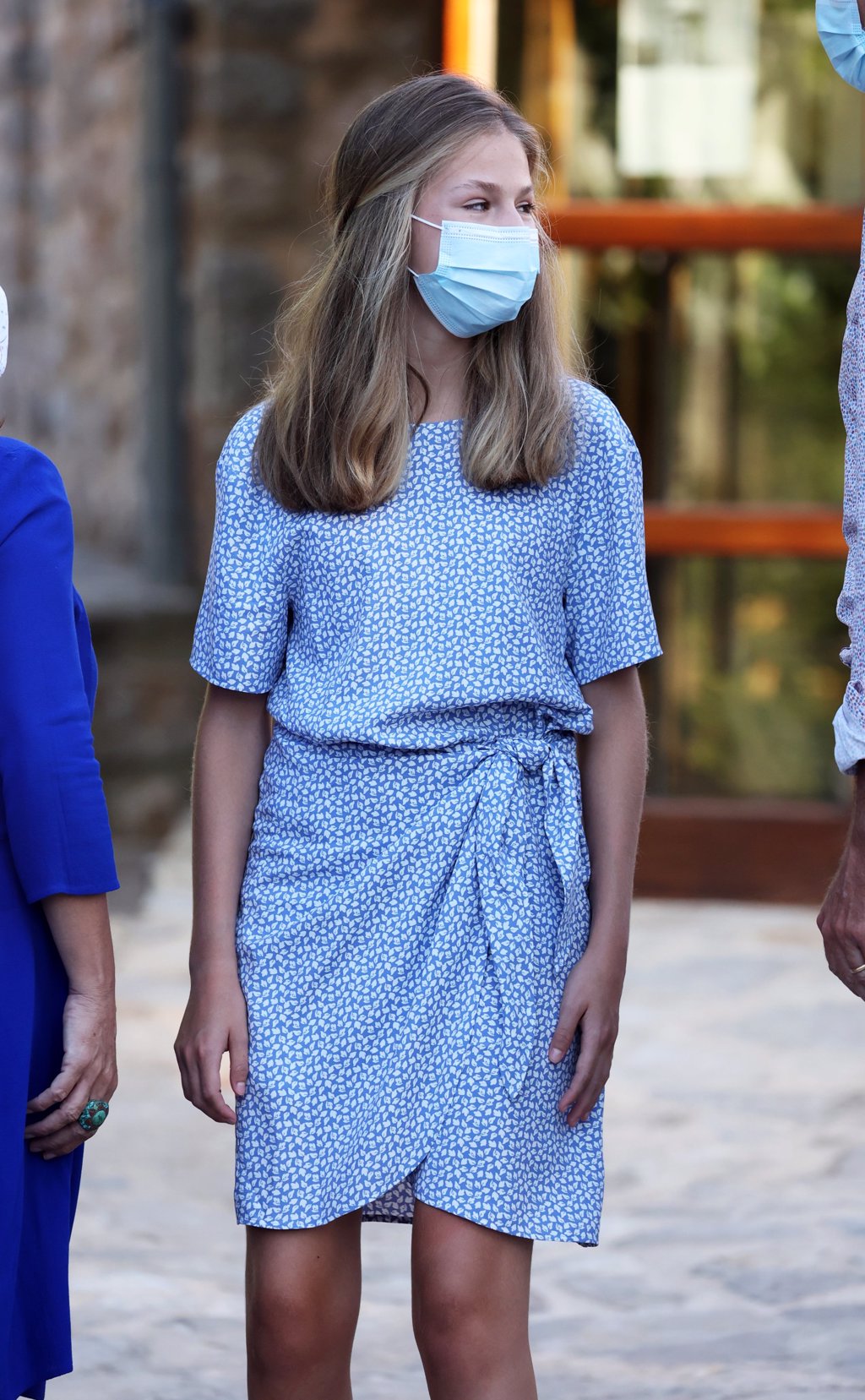 Leonor Y Sof A Presumen De Altura Frente A La Reina Letizia En El Posado Familiar De Palma