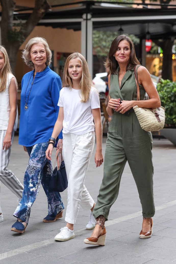 La Reina siempre apuesta por la comodidad durante sus vacaciones