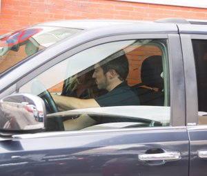 Amelia  y Manuel, muy serios tras su reencuentro