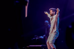 Camilo está realizando una extensa gira por España desde el pasado mes de julio