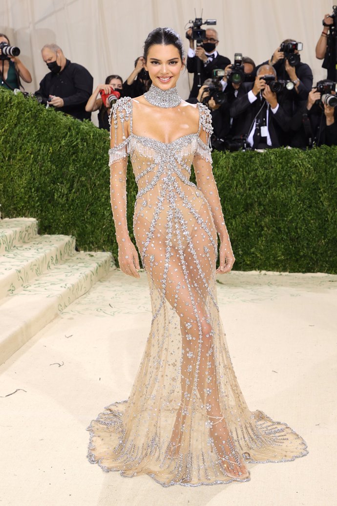 Kendall Jenner, espectacular con vestido joya