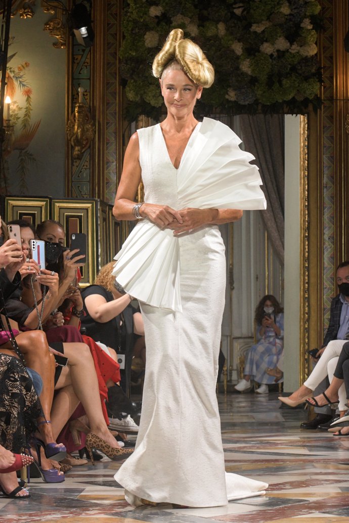 Belén Rueda, impresionante modelo a los 56 años