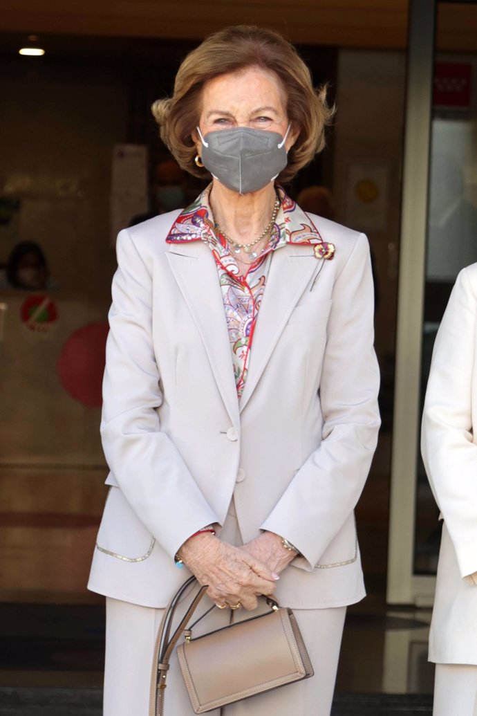 La Reina, feliz por su vuelta a la agenda real