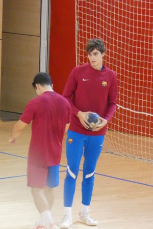 El hijo de la Infanta Cristina está centrado en conseguir su sueño de triunfar en el Barça B