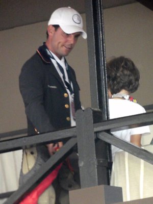 Sergio Álvarez Moya subió al palco a saludar a Marta y a su hijo Amancio