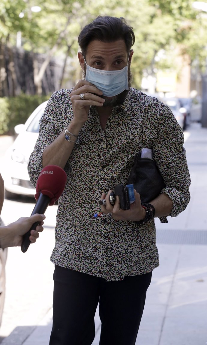 Antonio David y Olga llegaban por separado al despacho de sus abogados