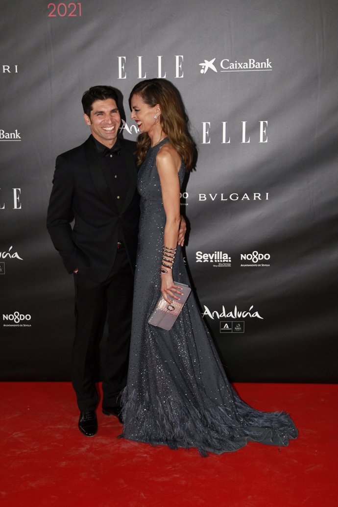 El matrimonio derrochó complicidad sobre la alfombra roja