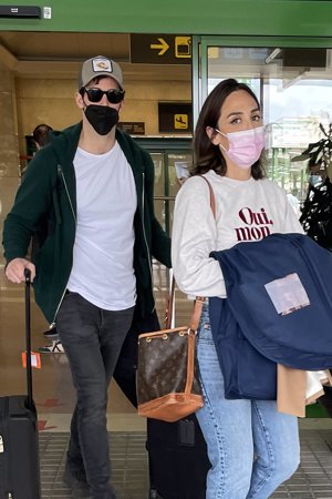 La pareja lleva un año de relación y ya suenan campanas de boda