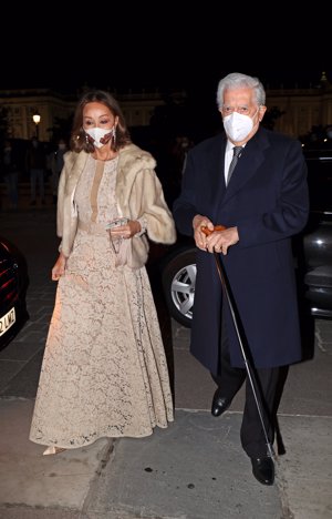 Isabel Preysler y Mario Vargas Llosa presumieron de amor y complicidad