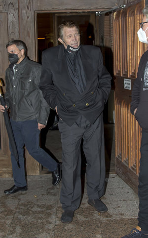 Ramiro, muy emocionado tras el funeral, en el que dedicó un poema a su mujer