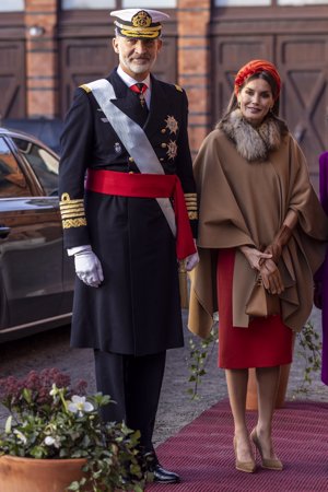 La Reina Letizia demuestra su conciencia eco y apuesta por pieles sintéticas para su espectacular look