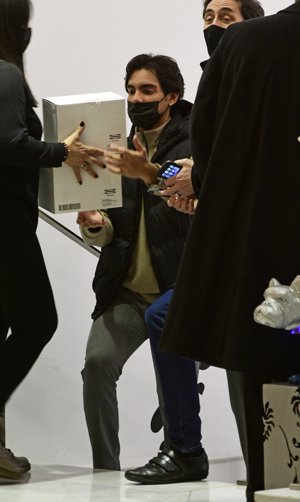 Alejandro Reyes, incondicional al lado de su madre en estos duros momentos