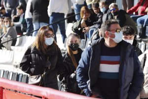 Julia, con algunos familiares de Tommy, con los que demostró llevarse a las mil maravillas