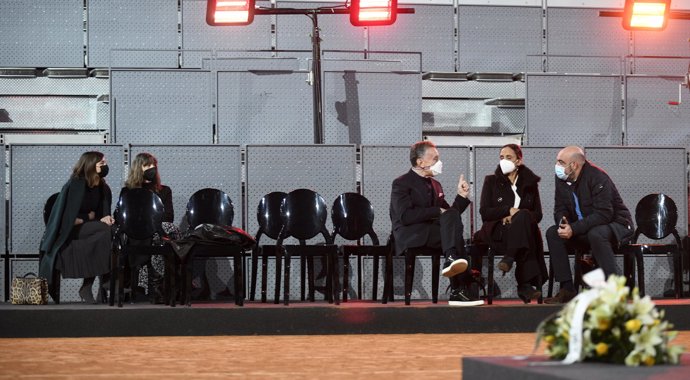 Las hijas de Manolo Santana, distanciadas de Claudia Rodríguez