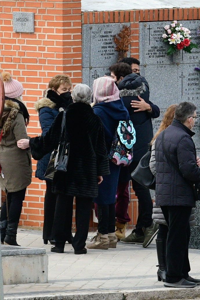 Geraldine, muy unida a la madre de Carlos Marín