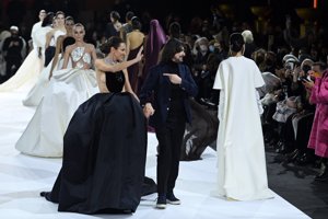 Nieves y Stéphane Rolland, un tándem de lujo que ha enamorado una vez más al público parisin