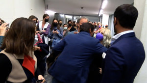 Fran, el perfecto anfitrión durantel el desfile de Lourdes Montes en SIMOF