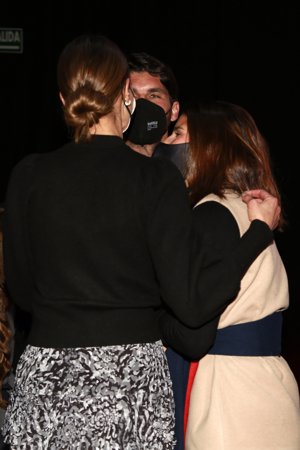 Cayetano y Eva González, cariñoso reencuentro con Tana Rivera