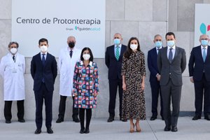 La monarca ha visitado el Centro de Protonterapia QuirónSalud
