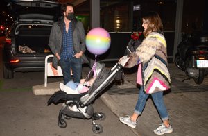 Elena Tablada, con su marido Javier Ungría y su hija Camilla tras la celebración