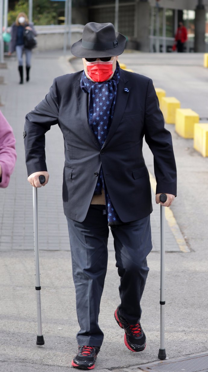 Resines, visiblemente recuperado