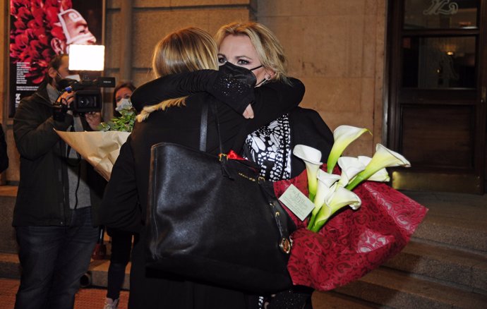 Ainhoa, emocionante abrazo con su hija Sarah Croft