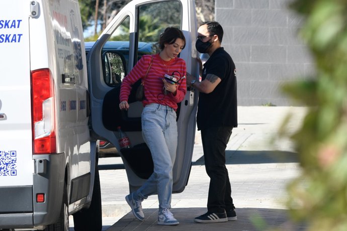 Alejandra viajó en el camión con los operarios de la mudanza