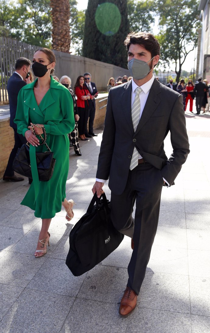 Eva y Cayetano, de lo más cómplices tras el acto