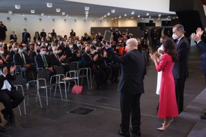 Los Reyes, unánime aplauso a Antonio Resines