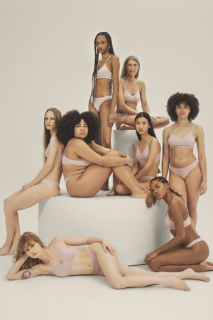 Lefties reivindica la belleza del cuerpo femenino coincidiendo con el Día de la Mujer