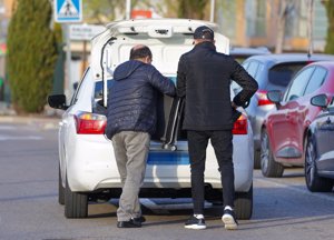 El ex de Olga Moreno llegó a la casa de su novio con dos maletas