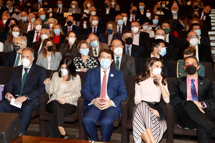 Doña Letizia, radiante en León