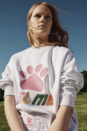 El logotipo de Kelme está muy presente en su nueva colaboración de Lefties