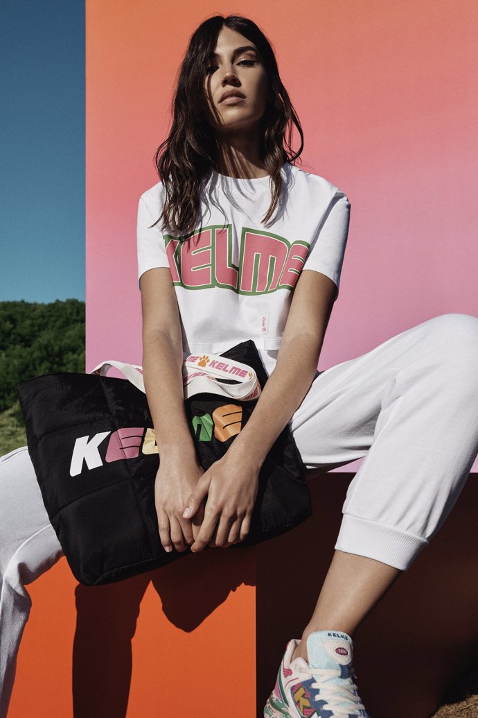 El logotipo de Kelme está muy presente en su colaboración con Lefties