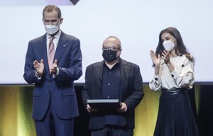 Los Reyes, aplaudiendo a uno de los premiados