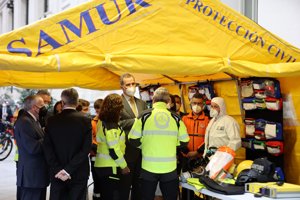 Los monarcas se han mostrado de lo más cercanos y atentos con los integrantes del servicio de emergencias del Ayuntamiento de Madrid