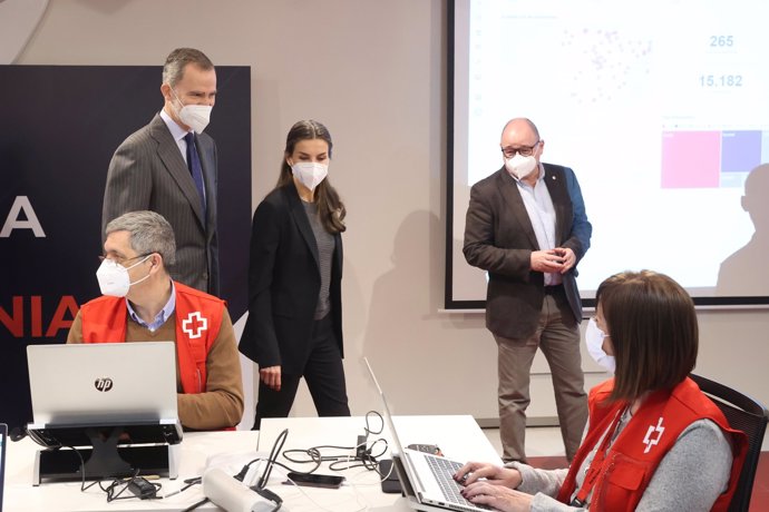 Los Reyes, conversando con integrantes de la organización