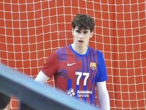 Pablo Urdangarin sigue hipnotizando en el campo con sus gestos más 'sexys'