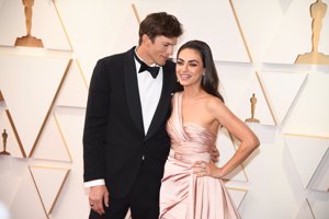 Ashton Kutcher y Mila Kunis, derroche de amor y admiración en la alfombra roja de los Oscar