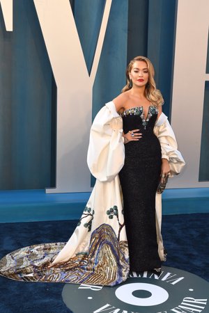 Rita Ora en la fiesta post Oscar de Vanity Fair