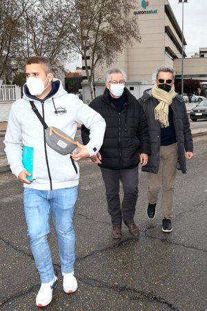 Ortega Cano acompañó a su hijo al hospital para someterse a una revisión médica