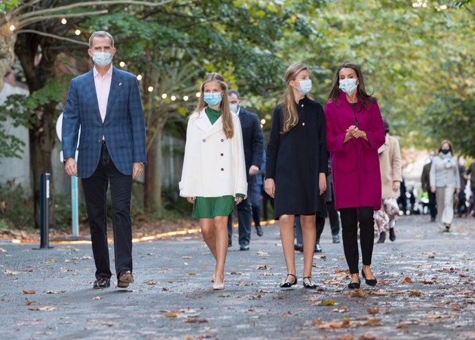 Leonor, con el abrigo que hoy ha lucido la Reina