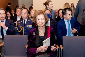 La Reina Emérita, de lo más sonriente