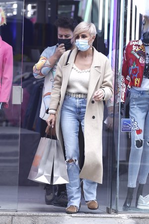 Ana María Aldón, de compras